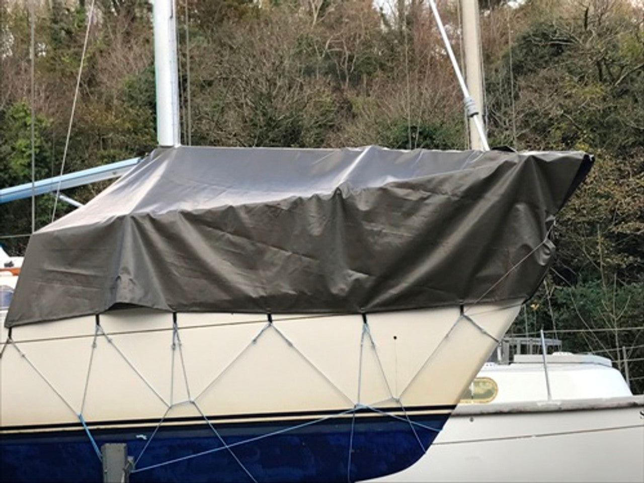 560gsm PVC Heavy Duty Tarpaulin – Waterproof Ultra Tough Cover